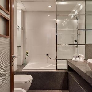 Suite met een Slaapkamer en een King Size Bed